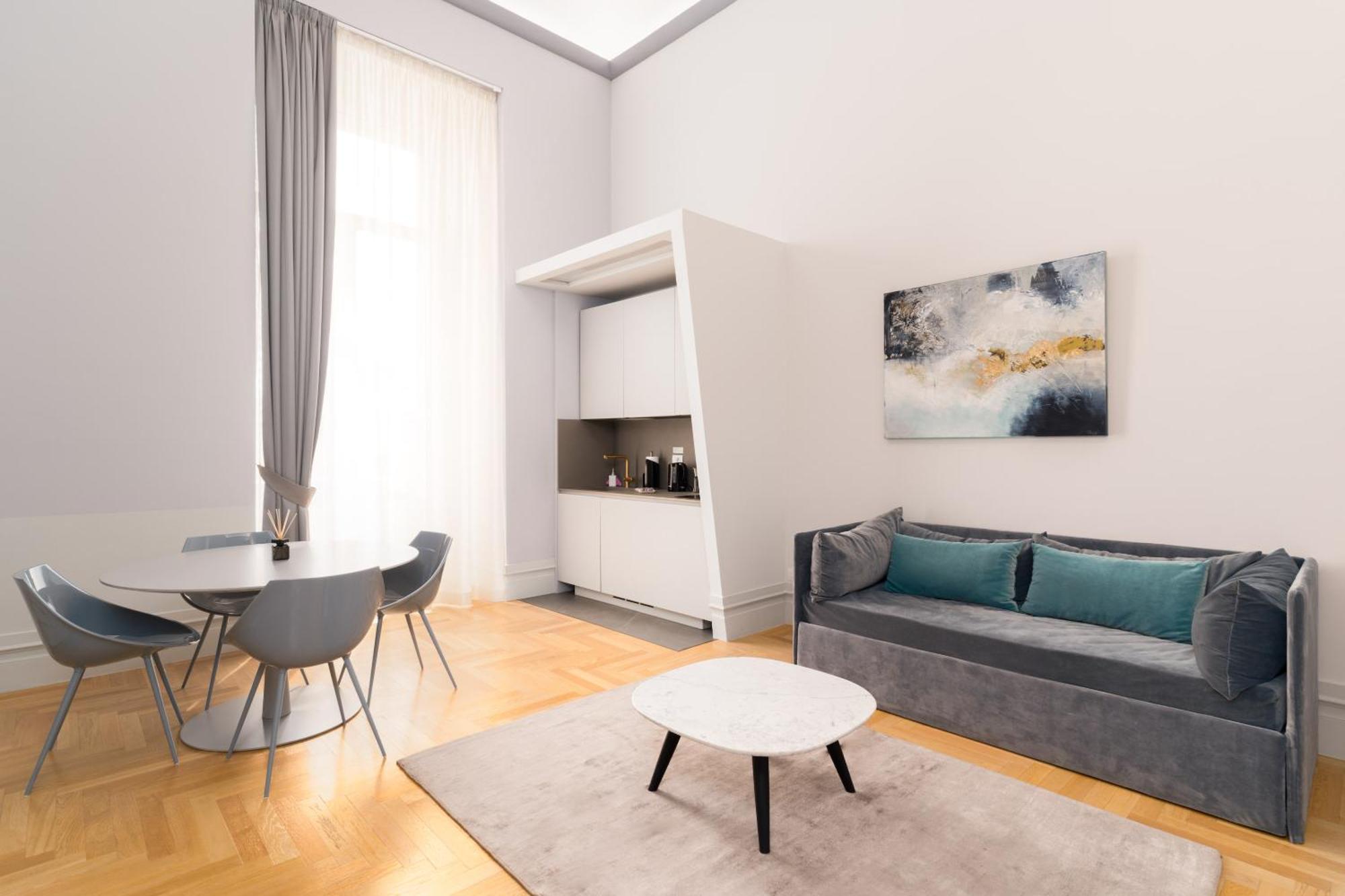 Limehome Lecce Palazzo Bn Extérieur photo
